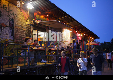 Berlin, Allemagne, un bar au rez-de la matière Banque D'Images