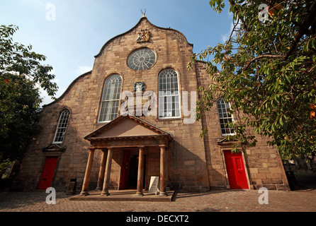 Église Canongate Kirk Royal Mile Edinburgh, Scotland, UK exterior Banque D'Images