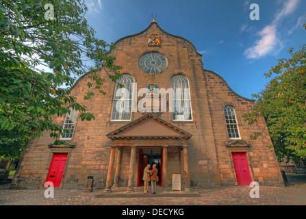 Église Canongate Kirk Royal Mile d'Édimbourg, Écosse, Royaume-Uni extérieur en été 2013 Banque D'Images