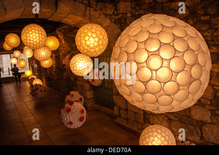 Recicladoel lampes matériel sur le Festival, le temps des fleurs Gérone, Gérone, Catalogne, Espagne Banque D'Images