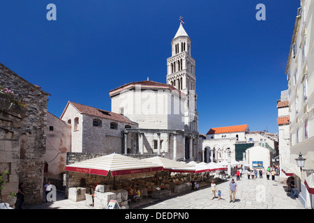 Sveti Duje St. Dominus (cathédrale), le palais de Dioclétien, site classé au Patrimoine Mondial de l'UNESCO, Split, Dubrovnik, Croatie, Europe Banque D'Images