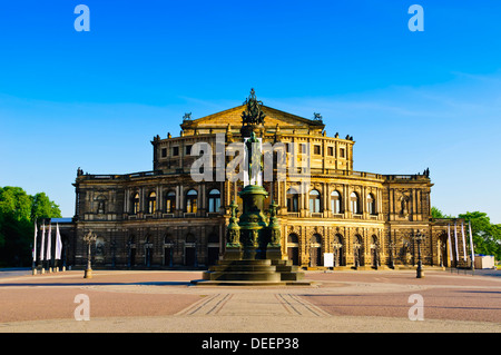 L'opéra Semper (Semperoper à Dresde, Allemagne) Banque D'Images