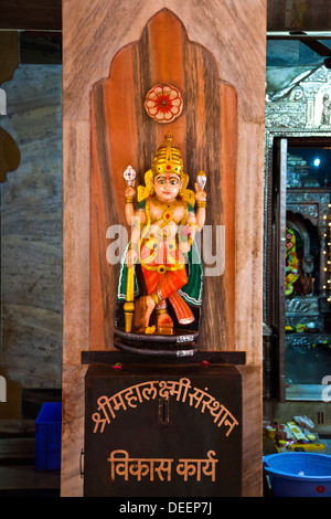 Statue du dieu hindou dans un temple, Mahalaxmi Temple, Panaji, Goa, Inde Banque D'Images