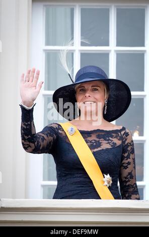 La Haye, aux Pays-Bas. 17 août, 2013. La Princesse Laurentien des Pays-Bas sur le balcon de Palais de Noordeinde après l'ouverture traditionnelle de l'année parlementaire à La Haye, Pays-Bas, 17 septembre 2013. Photo : Patrick van Katwijk/dpa/Alamy Live News Banque D'Images