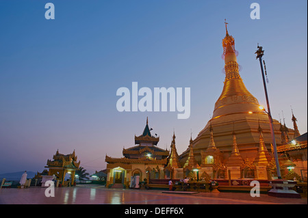 Kyaikthanian Paya temple et monastère, Mawlamyine (Moulmein), l'État Môn, Myanmar (Birmanie), l'Asie Banque D'Images