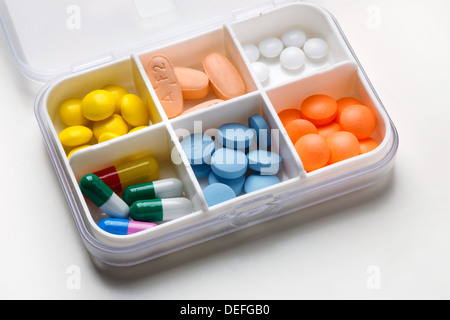 Assorted pills avec tambourin Banque D'Images