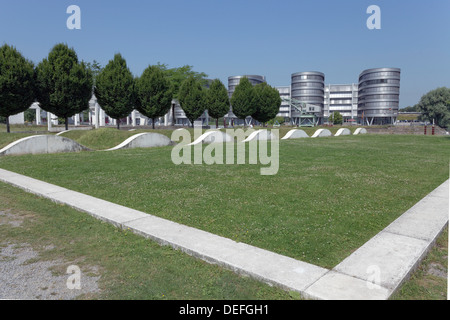 Jardin des souvenirs par Dani Karavan, Innenhafen, Duisburg, Ruhr, Rhénanie du Nord-Westphalie, Allemagne Banque D'Images