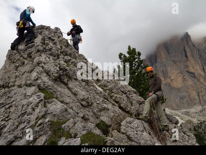 L'escalade dans les Dolomites Alpes Italie Val Gardena Groeden Tyrol du Sud Banque D'Images