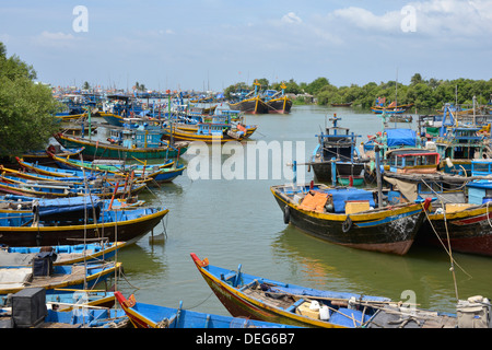 Port de pêche, Phan Thiet, Vietnam, Indochine, Asie du Sud-Est, l'Asie Banque D'Images