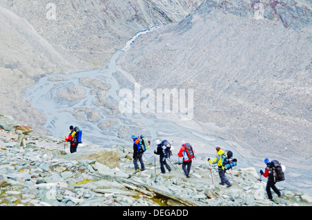 Randonneurs sur le Matterhorn, Zermatt, Valais, Alpes Suisses, Suisse, Europe Banque D'Images