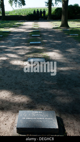 Cimetière militaire allemand de Langemarck Première Guerre mondiale, Ypres, Belgique Banque D'Images