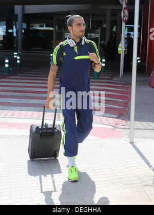 Le mercredi 18 septembre 2013 Photo : Chico Flores arrive à l'Aéroport de Valence. Re : Swansea City FC les joueurs et les employés qui voyagent à l'Espagne pour leur UEFA Europa League match contre Valence. Credit : D Legakis/Alamy Live News Banque D'Images