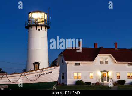 Phare à l'aube, Lumière, Chatham Chatham, Cape Cod, Massachusetts, USA Banque D'Images