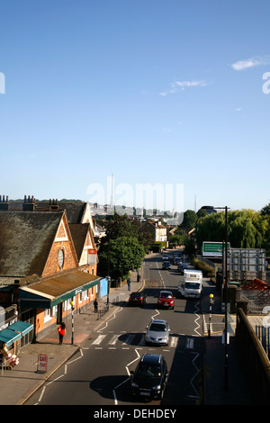 Vue sur South Norwood à Selhurst et le Croydon transmettant sur mât haut de Beulah Hill, Upper Norwood, London, UK Banque D'Images