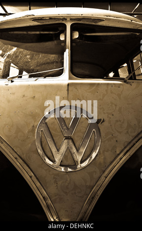 Le partage de l'écran classique VW Camping-Van...complete avec lacet et subtil motif Paisley. Banque D'Images
