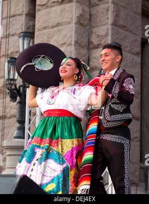 Célébration de la journée de l'indépendance mexicaine au Texas à Austin Capitol comprend des danses folkloriques traditionnelles, Mexican Hat Dance Banque D'Images