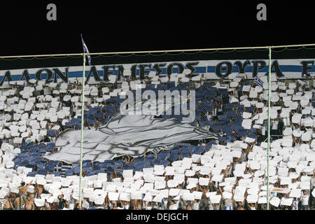 Limassol, Chypre. 19e Août, 2013. Apollon Limassol fans au cours de l'UEFA Europa League au stade Gsp sur septembre 19,2013 : Yiannis Kourtoglou Crédit/Alamy Live News Banque D'Images