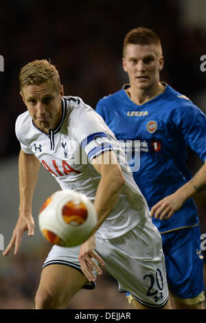 Londres, ANGLETERRE - 19 septembre : Tottenham's Michael Dawson au cours de l'UEFA Europa League groupe K match entre Tottenham Hotspur d'Angleterre et de Norvège Tromso joué au stade de White Hart Lane, le 19 septembre 2013 à Londres, en Angleterre. (Photo de Mitchell Gunn/ESPA) Banque D'Images