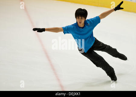 Sesto San Giovanni, Italie. 19e Août, 2013. Ryuichi Kihara (JPN), Septembre 19, 2013 - Figure Skating de l'UIP : Lombardia Trophy 2013, à une session de formation en Palasesto, Sesto San Giovanni, Italie. (Photo par Enrico Calderoni/AFLO SPORT) Credit : AFLO Co.,Ltd/Alamy Live News Banque D'Images