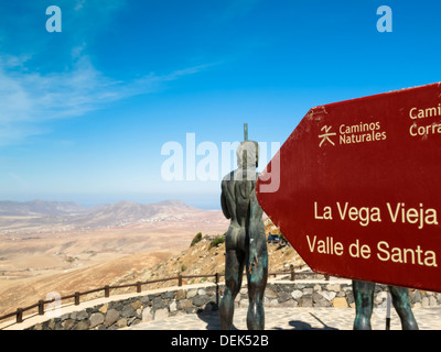 Statues de Guise et Ayose Rural Parque Fuerteventura Canaries Espagne Banque D'Images