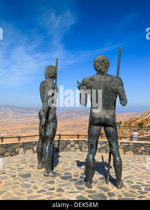 Statues de Guise et Ayose Rural Parque Fuerteventura Canaries Espagne Banque D'Images