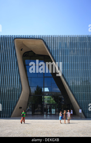 Musée de l'histoire des Juifs polonais, conçu par Rainer Mahlamaki. Varsovie. La Pologne. Banque D'Images