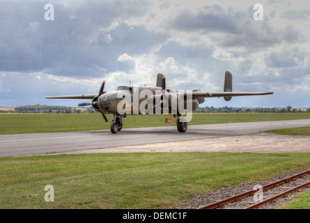 North American B-25 Mitchell taxiing Banque D'Images