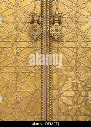 Détail de la porte du Dar El Makhzen, le Palais Royal de Fès, Maroc Banque D'Images