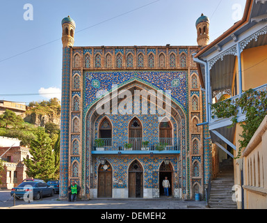 Orbeliani Bathhouse, carreaux, façade de style islamique des bains de soufre, Tbilissi, Géorgie Banque D'Images