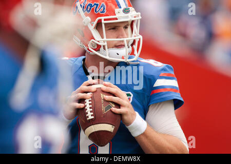 Tampa, Floride, USA. 21e Août, 2013. Vous VRAGOVIC | fois.Florida Gator quarterback Jeff Driskel (6) se réchauffe pour les Florida Gators contre le Tennessee Les bénévoles de Ben Hill Griffin Stadium à Gainesville, en Floride, le samedi, 21 Septembre, 2013. © Vous Vragovic/Tampa Bay Times/ZUMAPRESS.com/Alamy Live News Banque D'Images