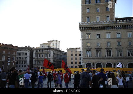 Rome, Italie. 21 septembre 2013. Des milliers de manifestants anti-décharge contre l'ouverture possible d'un nouveau site d'enfouissement (également connu sous le nom de décharge, décharge, décharge à ordures et historiquement comme milieu de décharge) à Falcognana, municipalité de Rome, le 21 septembre 2013 crédit : S.s./Alamy Live News Banque D'Images