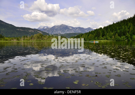 L'un Mile Lake, Pemberton, Colombie-Britannique, Canada Banque D'Images