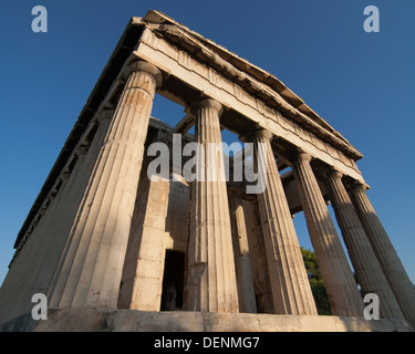 Bien conservé le temple d'Héphaïstos dans l'Agora antique d'Athènes, Grèce. Banque D'Images