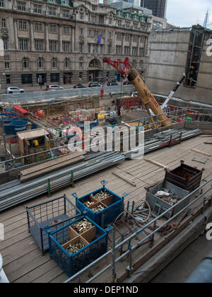 Londres, Royaume-Uni. 22 août, 2013. Traverse ouvre Moorgate et la gare de Liverpool Street pour chantiers week-end portes ouvertes le dimanche 22 septembre 2013. Traverse, doit être achevé en 2018, est un projet d'infrastructure ferroviaire complexe en cours principalement dans le centre de Londres et est devenu le plus important d'Europe Projet de construction. Credit : P.D. Amedzro/Alamy Live News Banque D'Images