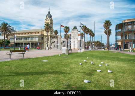 Glenelg, Australie du Sud, la station balnéaire la plus populaire de divertissement. Banque D'Images