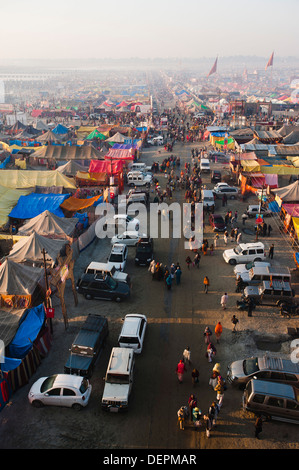 Vue aérienne de tentes d'habitation à Maha Kumbh, Allahabad, Uttar Pradesh, Inde Banque D'Images