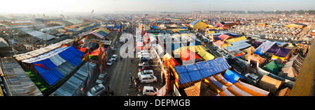Vue aérienne de tentes d'habitation à Maha Kumbh, Allahabad, Uttar Pradesh, Inde Banque D'Images