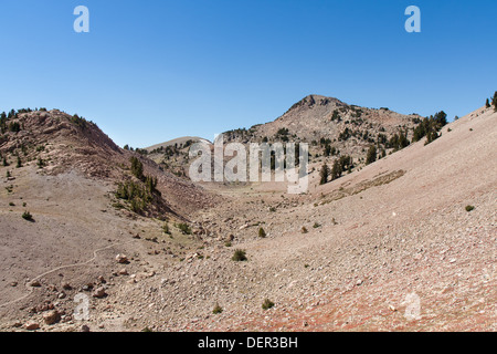 Le mont Lassen a explosé en un cataclysme il y a presque 100 ans. Une grande partie de la zone environnante montre toujours l'effet. Banque D'Images