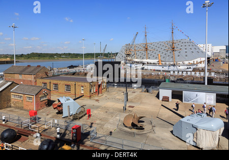 Vue de haut du HMS Cavalier au patrimoine maritime museum de Historic Dockyard de Chatham, Kent, Angleterre, Royaume-Uni, Angleterre Banque D'Images