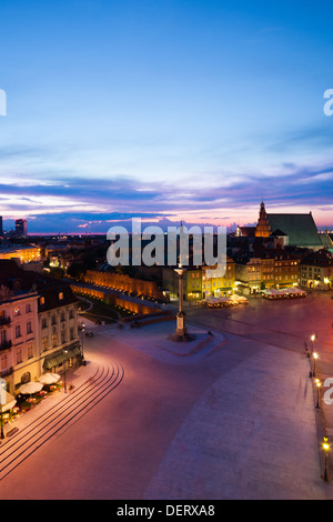 Crépuscule du soir panorama de la place du Château de Pologne Varsovie capitale au crépuscule crépuscule Banque D'Images