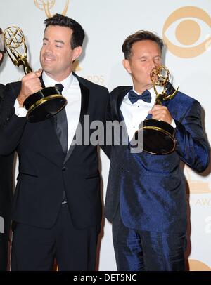 Carson Daly, Mark Burnett dans la salle de presse pour la 65e Primetime Emmy Awards - SALLE DE PRESSE, Nokia Theatre L.A. Vivre, Los Angeles, CA Septembre 22, 2013. Photo par : Dee Cercone/Everett Collection Banque D'Images