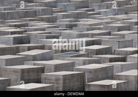 Les stèles de béton de Mémorial à Juifs assassinés d'Europe (Holocaust Memorial), Berlin, Allemagne Banque D'Images