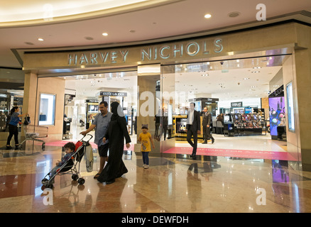 Magasin Harvey Nichols de Mall of the Emirates centre commercial de Dubaï Émirats Arabes Unis Banque D'Images