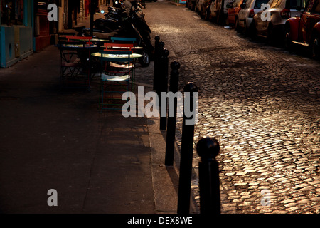 Rue pavée, à Montmartre, Paris, France. Banque D'Images