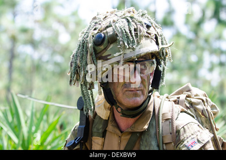 Le Sgt. Le Major Kevin O'Hara, 7e Bataillon du Régiment Royal d'Écosse, conduit par l'attaque des soldats du peloton de forage à Fort Stewar Banque D'Images