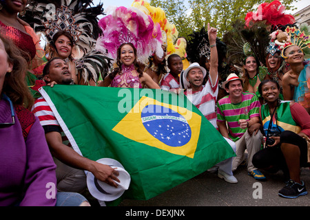 Brazilian-Americans célébrer au cours de la Latino Festival, Fiesta DC - Washington, DC USA Banque D'Images