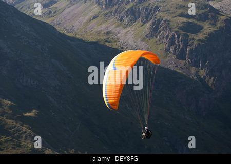 Vallée du Glandon deltaplane Rhone Alpes France Banque D'Images