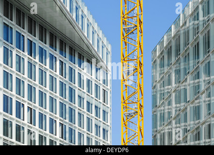 Site de construction à Ericusspitze, grue de construction entre les deux nouveaux immeubles de bureaux, HafenCity, Hambourg Banque D'Images