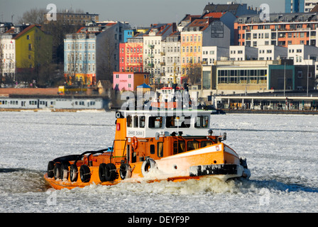 Johannes Dalmann-glace dans le port de Hambourg Banque D'Images