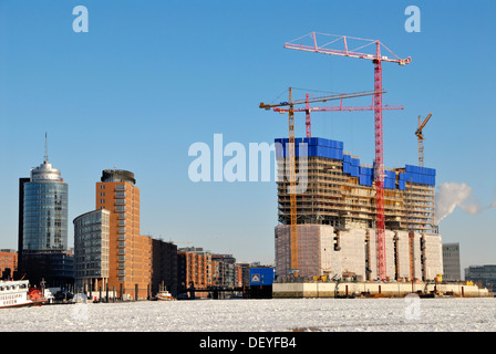 Site de construction de l'Elbphilharmonie philharmonic hall en hiver, Hambourg Banque D'Images